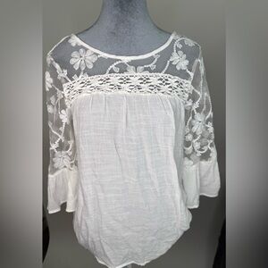 Unique Spectrum Ivory Floral Lace Blouse